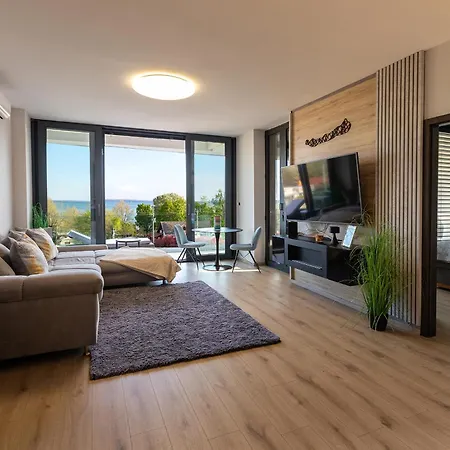 Panorama Corner *